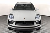 Certified 2025 Porsche Macan image 2