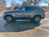Used 2017 Jeep Grand Cherokee Limited image 2