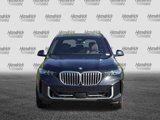 Used 2025 BMW X5 xDrive50e image 3