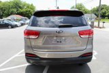 Used 2017 Kia Sorento LX w/ LX Convenience Package image 6