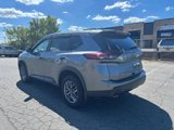 Used 2024 Nissan Rogue S image 5