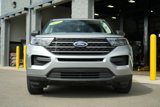 Used 2022 Ford Explorer XLT image 2