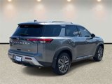 Used 2025 Nissan Pathfinder SL w/ SL Premium Package image 5