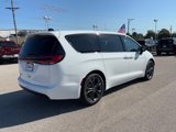 New 2026 Chrysler Pacifica Select image 3