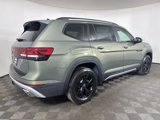 New 2025 Volkswagen Atlas Peak Edition SE image 3