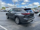 New 2025 Toyota Highlander Platinum image 6