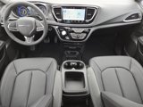 New 2026 Chrysler Pacifica Select image 2