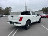 Used 2023 Nissan Titan SV image 4
