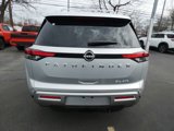 New 2025 Nissan Pathfinder SL image 4