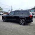 Used 2021 GMC Acadia SLE w/ Driver Convenience Package image 3