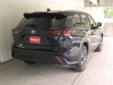 Certified 2025 Toyota Highlander XLE image 6