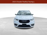 Used 2023 Chrysler Pacifica Touring-L image 2