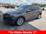Used 2020 Ford Escape SE image 2