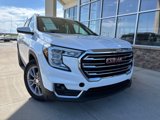 Used 2023 GMC Terrain SLT image 2