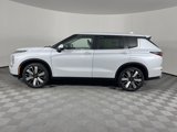 New 2025 Mitsubishi Outlander SE image 3