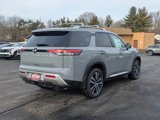 New 2025 Nissan Pathfinder Platinum image 2