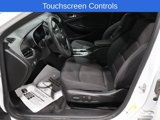 Used 2022 Chevrolet Malibu LT image 2