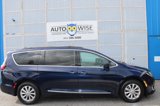 Used 2017 Chrysler Pacifica Touring-L image 2