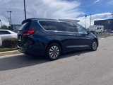 Used 2023 Chrysler Pacifica Touring-L image 5