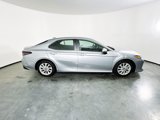 Used 2024 Toyota Camry LE image 4