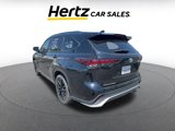 Used 2024 Toyota Highlander XSE image 3