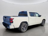Used 2025 Nissan Frontier SV image 3