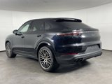 Certified 2022 Porsche Cayenne Platinum Edition image 3