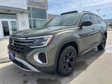 New 2025 Volkswagen Atlas Peak Edition SE image 3