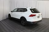 Used 2024 Volkswagen Tiguan SE w/ Panoramic Sunroof Package image 4