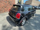 Used 2018 MINI Cooper 2-Door Hardtop image 6
