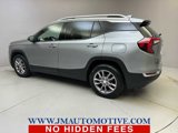 Used 2023 GMC Terrain SLT image 3