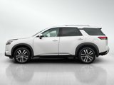 New 2025 Nissan Pathfinder Platinum image 4