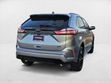 New 2024 Ford Edge SE w/ Black Appearance Package image 2
