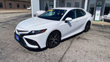 Used 2022 Toyota Camry SE image 3