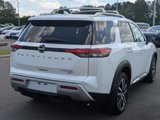 New 2025 Nissan Pathfinder Platinum image 6
