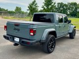 Used 2025 Jeep Gladiator Sport image 3