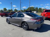 Used 2020 Toyota Camry SE image 3