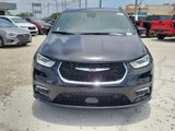 New 2025 Chrysler Pacifica Select image 2