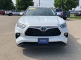 Used 2023 Toyota Highlander XLE image 3