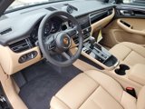 Used 2025 Porsche Macan image 3