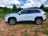 Used 2022 Toyota RAV4 XLE Premium image 4
