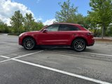 Certified 2024 Porsche Macan image 2