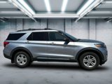 Used 2022 Ford Explorer XLT w/ Equipment Group 202A image 3