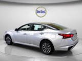 Used 2023 Nissan Altima 2.5 SV w/ SV Premium Package image 3