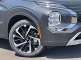 New 2025 Mitsubishi Outlander 4WD Plug-In Hybrid image 2