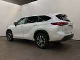 Used 2023 Toyota Highlander XLE image 4
