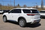 New 2025 Nissan Pathfinder Platinum image 2