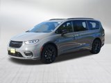 New 2025 Chrysler Pacifica Limited image 3