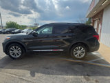 Used 2023 Ford Explorer XLT w/ Equipment Group 202A image 4
