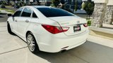 Used 2013 Hyundai Sonata SE w/ Navigation & Sunroof Pkg image 3